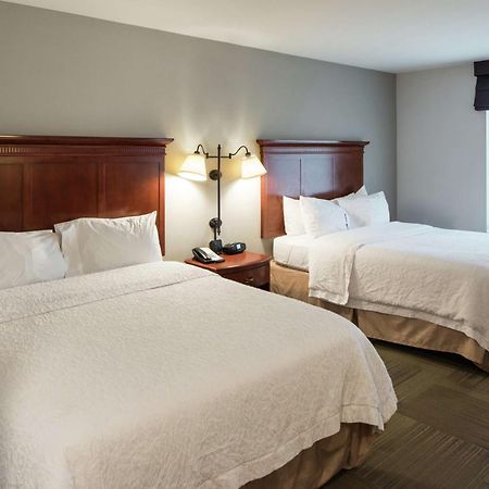 Hampton Inn & Suites Райфл Экстерьер фото
