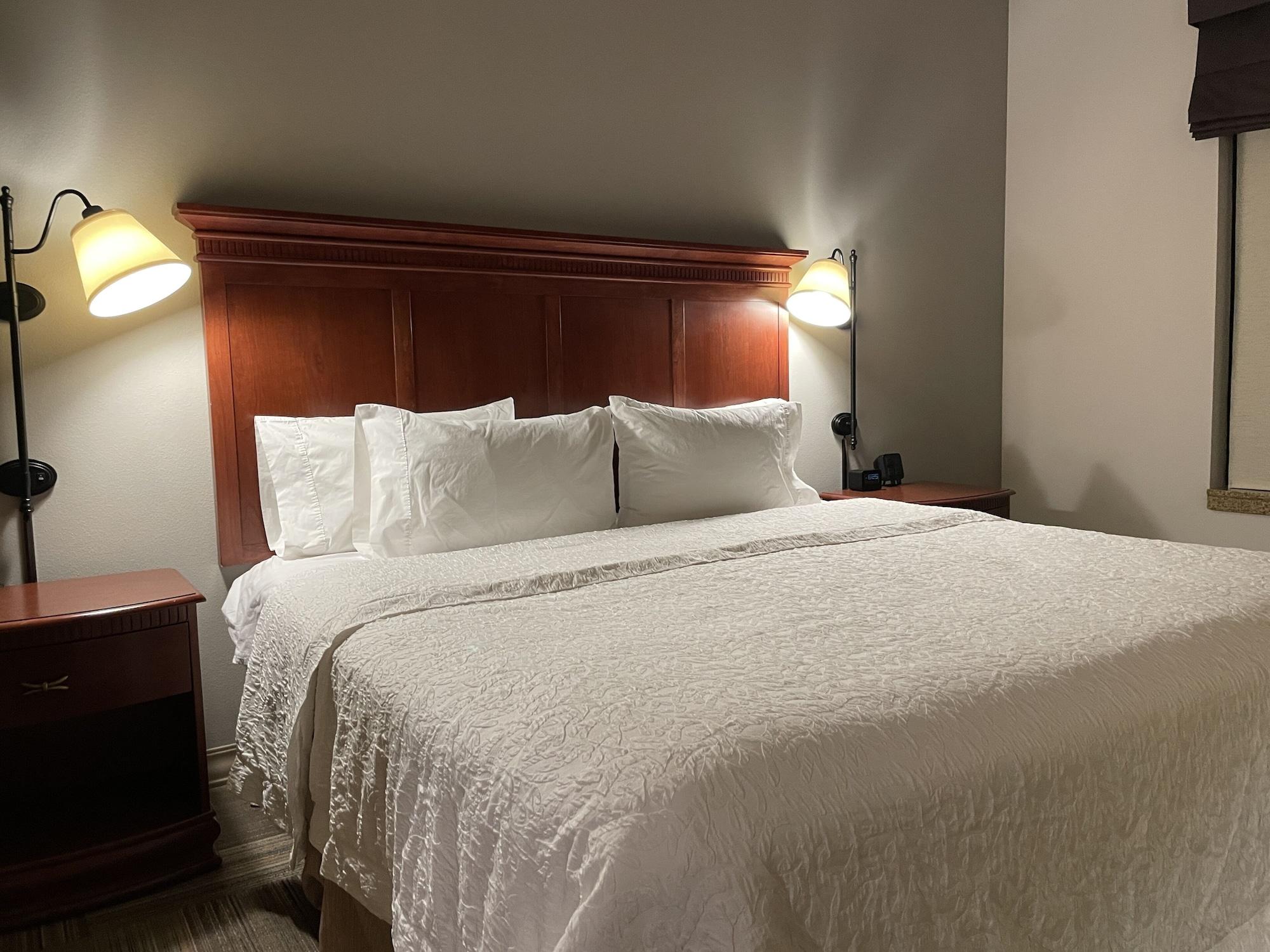 Hampton Inn & Suites Райфл Экстерьер фото