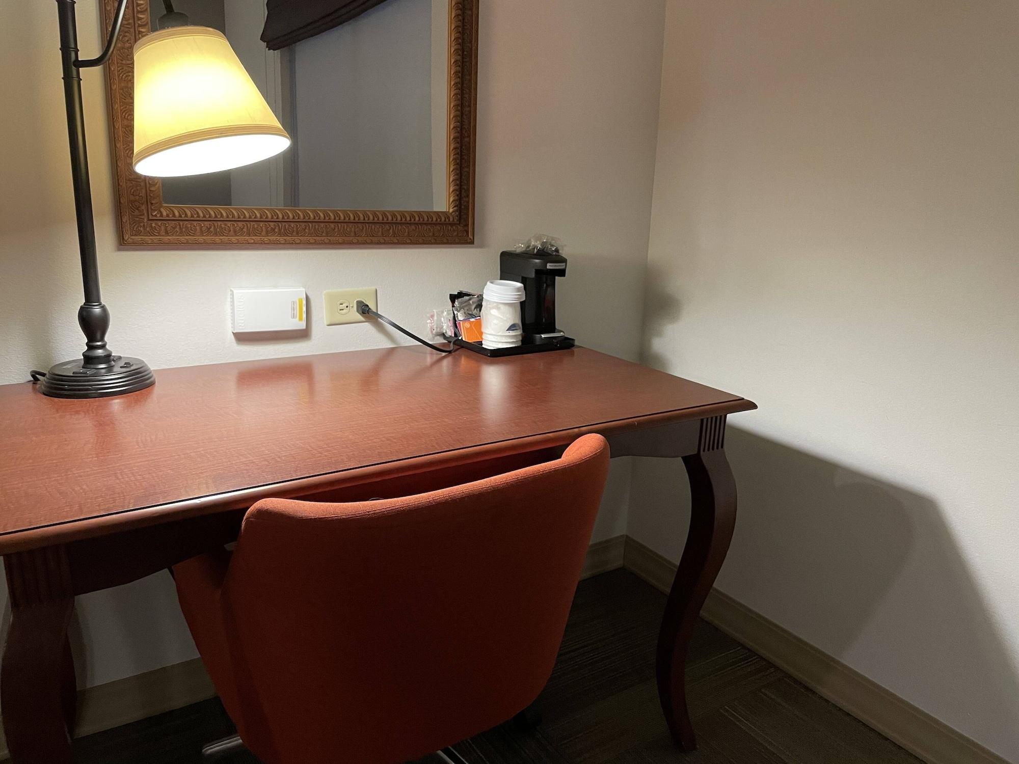 Hampton Inn & Suites Райфл Экстерьер фото