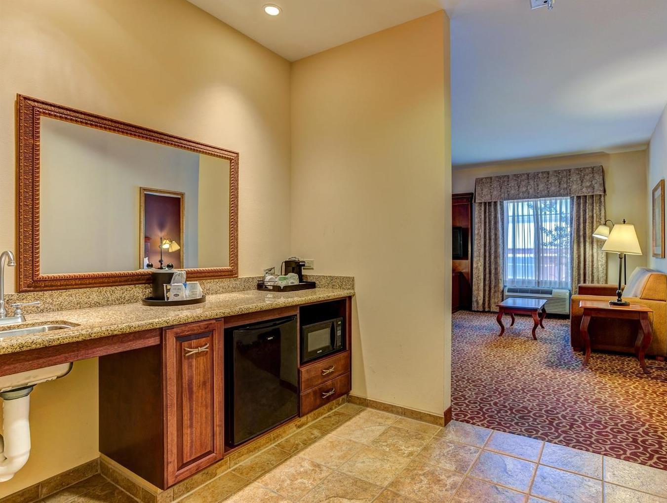 Hampton Inn & Suites Райфл Экстерьер фото