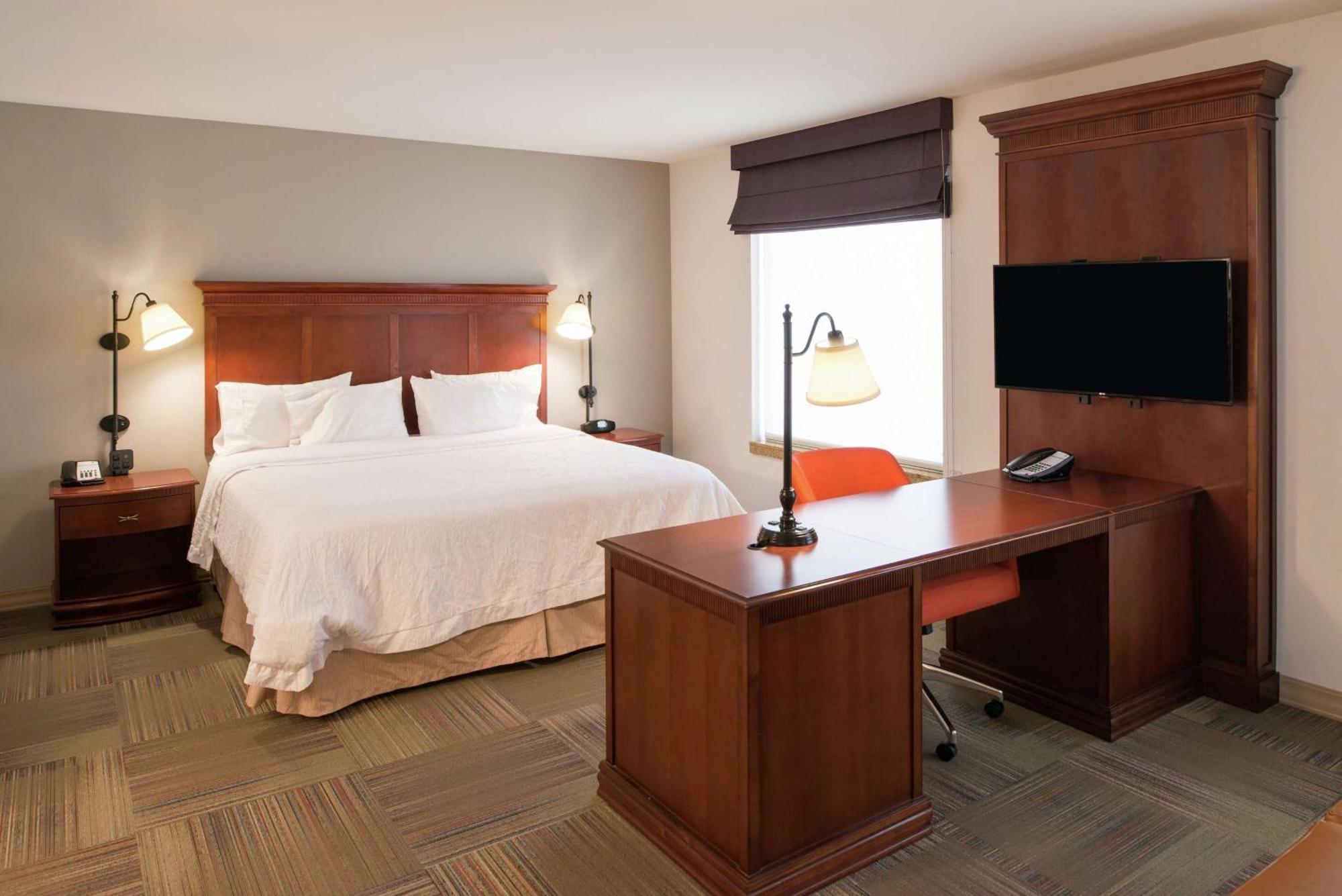 Hampton Inn & Suites Райфл Экстерьер фото