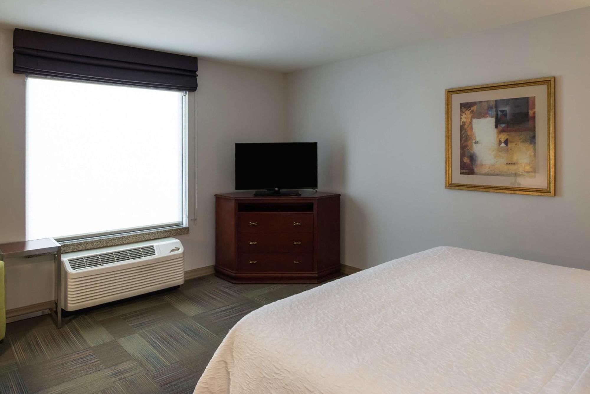 Hampton Inn & Suites Райфл Экстерьер фото