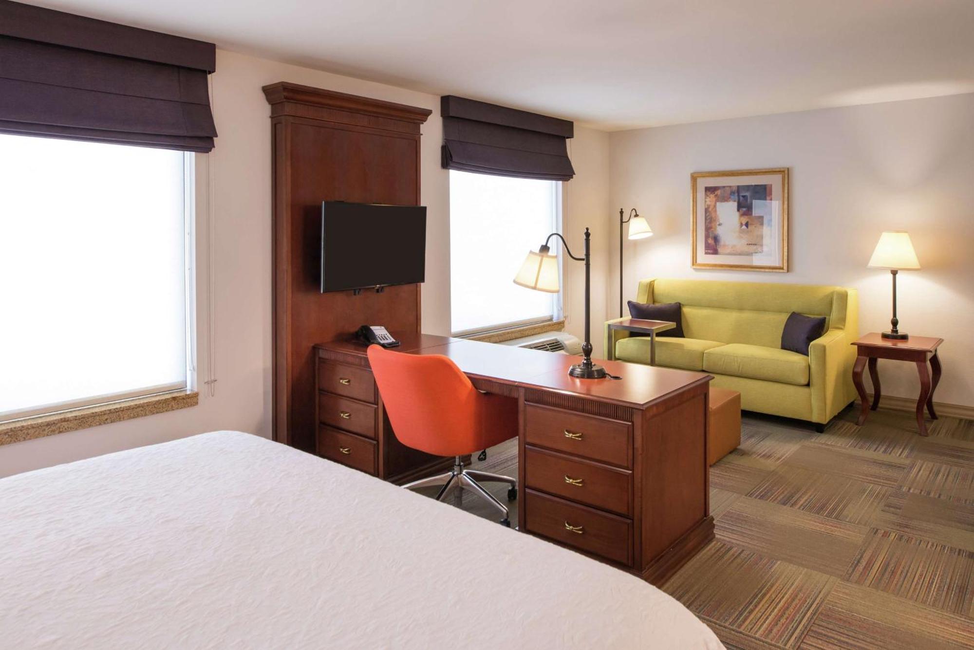 Hampton Inn & Suites Райфл Экстерьер фото