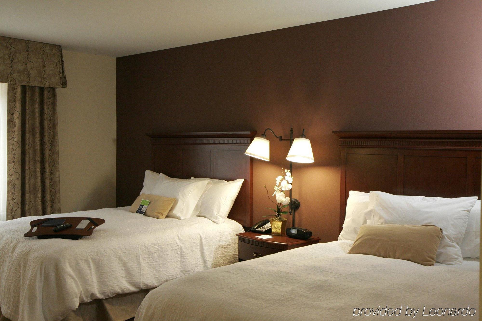 Hampton Inn & Suites Райфл Номер фото